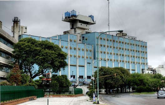 Hospital Naval, Clorindo Testa