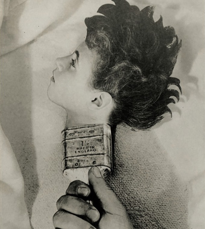 Fotomontaje de Grete Stern: una cabeza de mujer sirve de cepillo sostenido por una mano.